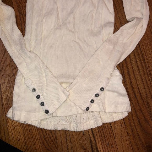 White knit long sleeve shirt - Picture 3 of 4